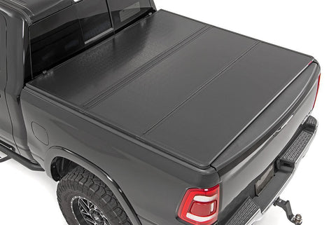 Toyota Hard Tri-Fold Bed Cover (14-20 Tundra - 5' 5" Bed)